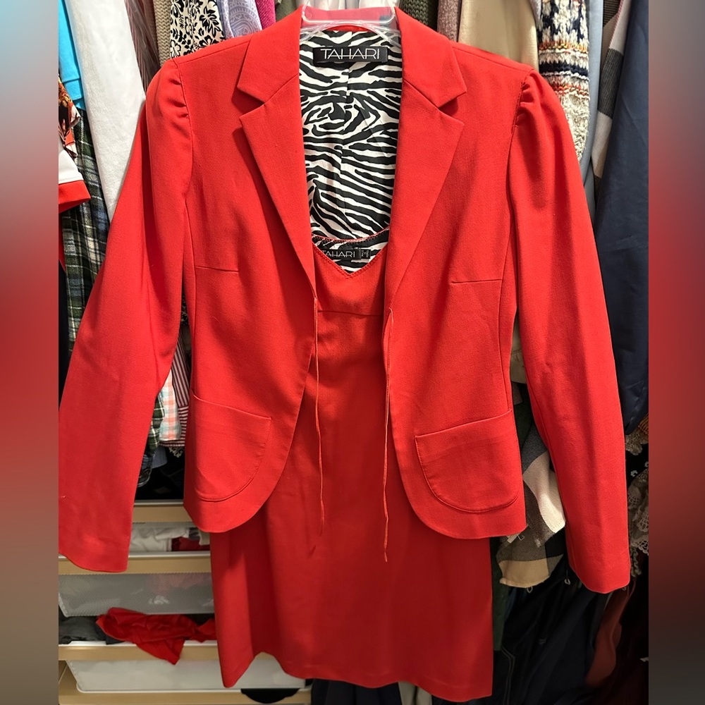 TAHARI Vintage Dress Set Size 2 Red EUC